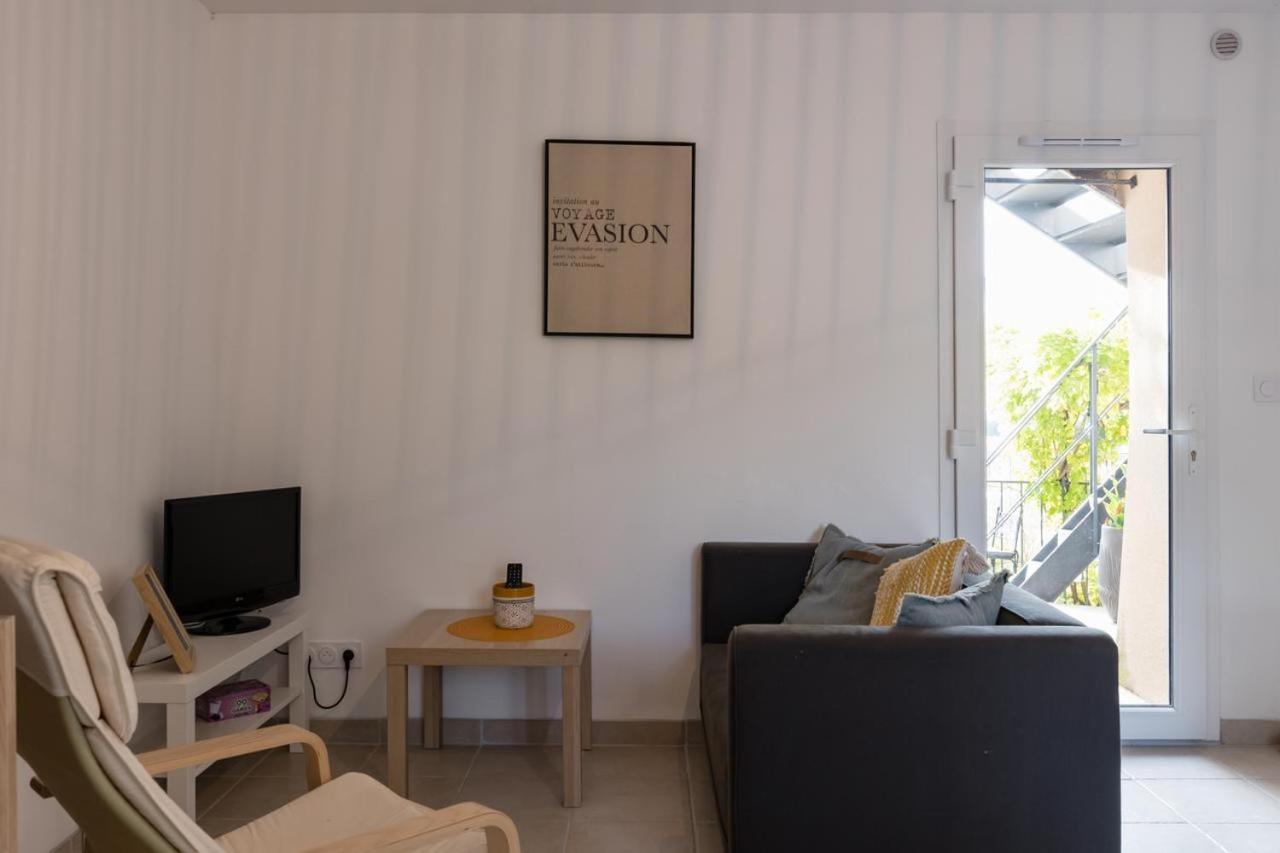 Les Lauriers D'Aimee Pour 4 Pers Apartment Mirabel-et-Blacons Exterior photo